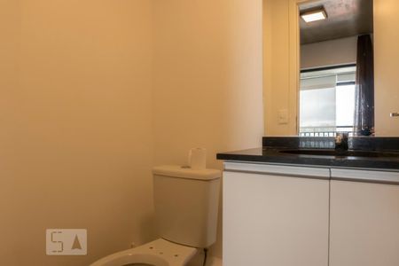 Banheiro de apartamento para alugar com 1 quarto, 30m² em Bom Retiro, São Paulo