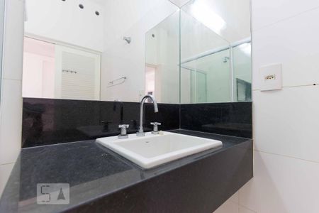 Apartamento à venda com 65m², 1 quarto e sem vagaBanheiro da suíte - Pia