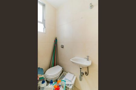 Apartamento à venda com 180m², 3 quartos e 2 vagasBanheiro de Serviço