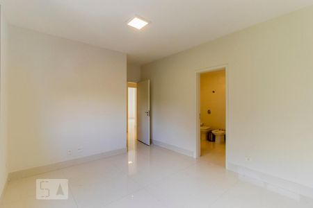 Apartamento à venda com 180m², 3 quartos e 2 vagasSuíte