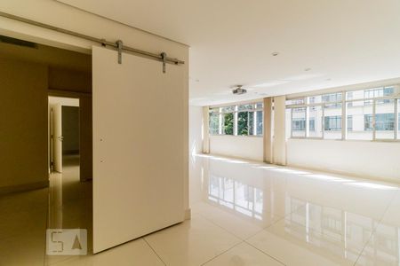 Sala de apartamento à venda com 3 quartos, 180m² em Higienópolis, São Paulo