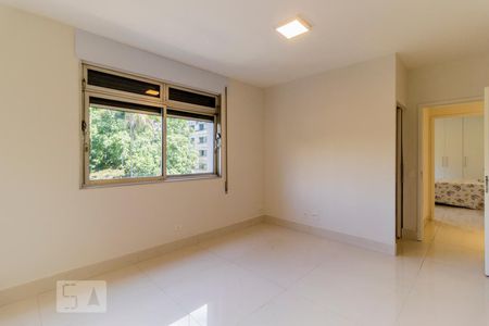Apartamento à venda com 180m², 3 quartos e 2 vagasSuíte