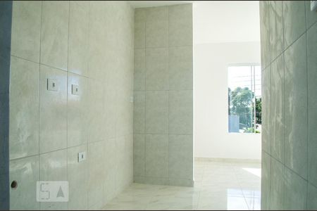 Cozinha de apartamento para alugar com 1 quarto, 30m² em São Braz, Curitiba