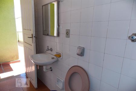 Casa à venda com 400m², 3 quartos e 2 vagasBanheiro 1