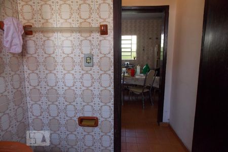 Casa à venda com 400m², 3 quartos e 2 vagasBanheiro 2