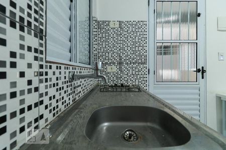 Quarto/Cozinha de kitnet/studio para alugar com 1 quarto, 15m² em Vila São Luís(zona Oeste), São Paulo