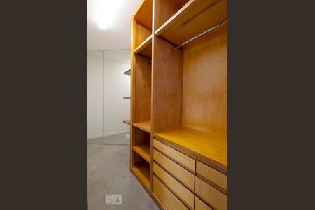 Apartamento para alugar com 100m², 1 quarto e 1 vaga Apartamento para alugar com 100m², 1 quarto e 1 vagaSuíte - Closet