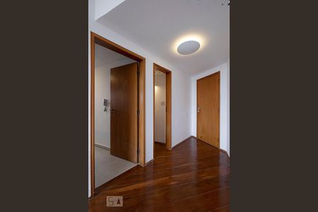 Apartamento para alugar com 100m², 1 quarto e 1 vaga Apartamento para alugar com 100m², 1 quarto e 1 vagaCorredor