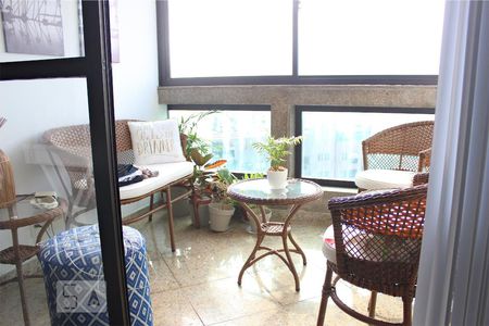 Apartamento à venda com 220m², 4 quartos e 3 vagas Apartamento à venda com 220m², 4 quartos e 3 vagasvaranda suíte 1