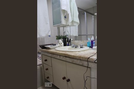 Apartamento à venda com 220m², 4 quartos e 3 vagas Apartamento à venda com 220m², 4 quartos e 3 vagassuíte 1