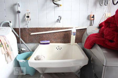 Apartamento à venda com 220m², 4 quartos e 3 vagas Apartamento à venda com 220m², 4 quartos e 3 vagasÁrea de Serviço