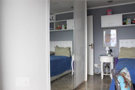 Apartamento à venda com 220m², 4 quartos e 3 vagas Apartamento à venda com 220m², 4 quartos e 3 vagassuíte 1