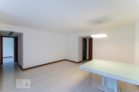 Sala de apartamento à venda com 3 quartos, 94m² em Maceió, Niterói