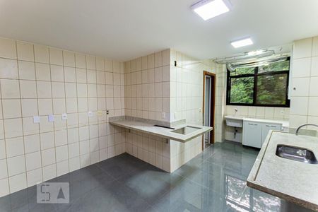 Apartamento à venda com 94m², 3 quartos e 2 vagasCozinha 
