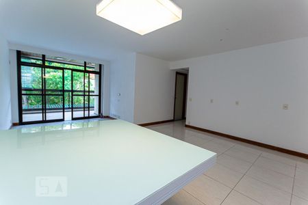 Sala de apartamento à venda com 3 quartos, 94m² em Maceió, Niterói