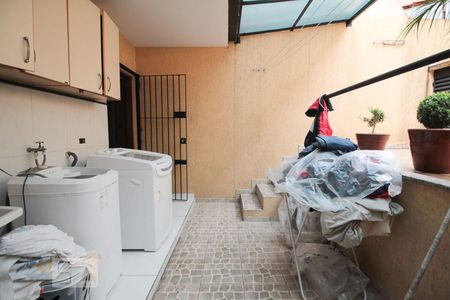 Casa para alugar com 400m², 3 quartos e 2 vagasArea de serviço