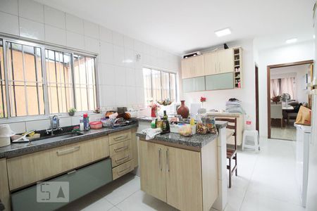 Casa para alugar com 400m², 3 quartos e 2 vagasCozinha