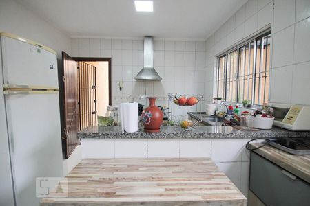 Casa para alugar com 400m², 3 quartos e 2 vagasCozinha