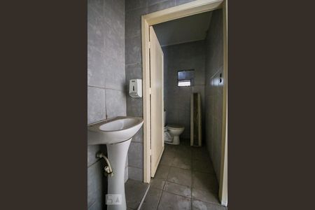 Casa para alugar com 260m², 3 quartos e 8 vagasBanheiro da Suíte 2