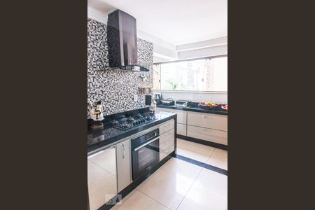 Apartamento à venda com 148m², 4 quartos e 3 vagasCozinha