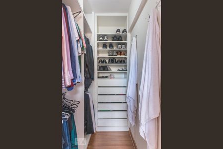 Apartamento à venda com 148m², 4 quartos e 3 vagasCloset