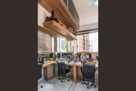 Apartamento à venda com 148m², 4 quartos e 3 vagasEscritório