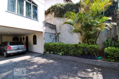 Casa à venda com 470m², 4 quartos e 4 vagasGaragem