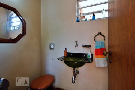 Casa à venda com 470m², 4 quartos e 4 vagasLavabo