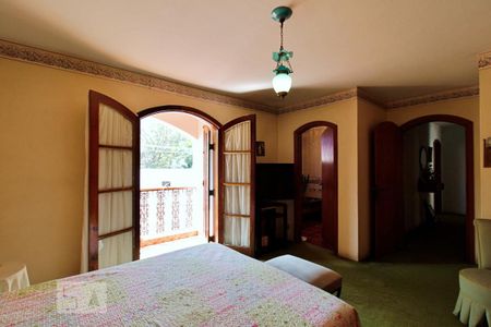 Casa à venda com 470m², 4 quartos e 4 vagasSuíte 1