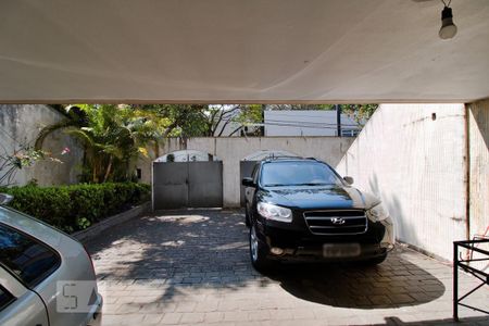 Casa à venda com 470m², 4 quartos e 4 vagasGaragem
