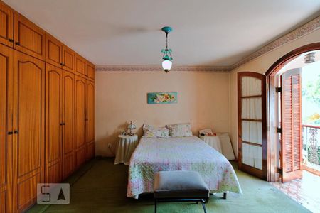 Casa à venda com 470m², 4 quartos e 4 vagasSuíte 1