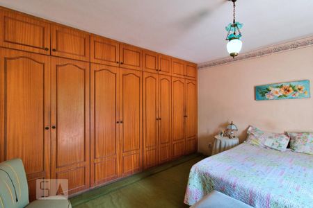 Casa à venda com 470m², 4 quartos e 4 vagasSuíte 1