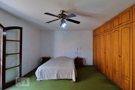 Casa à venda com 470m², 4 quartos e 4 vagasSuíte 2