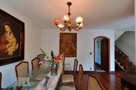 Casa à venda com 470m², 4 quartos e 4 vagasSala de Jantar