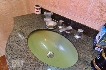 Casa à venda com 470m², 4 quartos e 4 vagasBanheiro