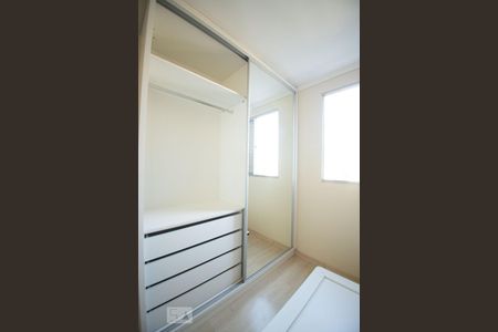 armarios de apartamento para alugar com 2 quartos, 43m² em Loteamento Parque São Martinho, Campinas