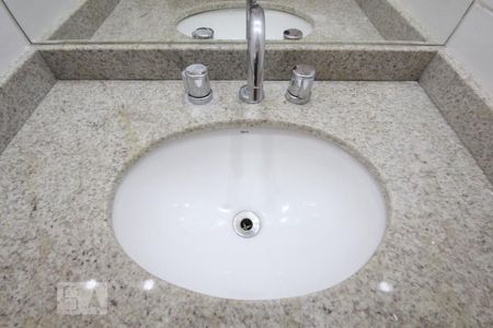 Apartamento para alugar com 65m², 2 quartos e 1 vagaBanheiro