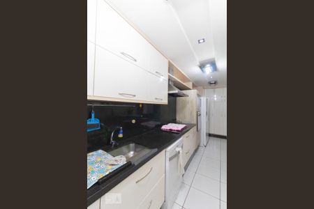 Casa à venda com 70m², 3 quartos e 2 vagas Casa à venda com 70m², 3 quartos e 2 vagasCozinha