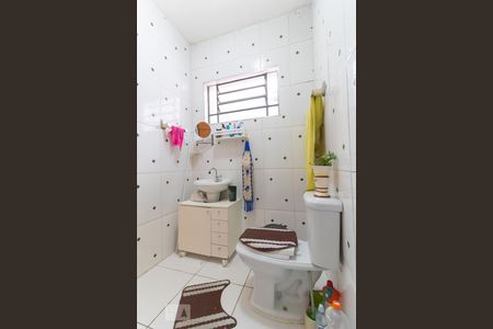 Casa à venda com 70m², 3 quartos e 2 vagas Casa à venda com 70m², 3 quartos e 2 vagasBanheiro