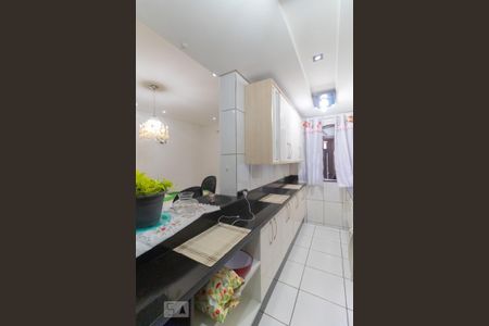 Casa à venda com 70m², 3 quartos e 2 vagas Casa à venda com 70m², 3 quartos e 2 vagasCozinha