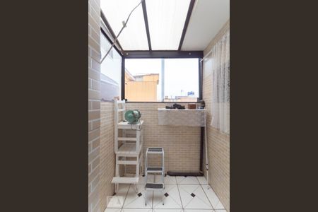 Casa à venda com 70m², 3 quartos e 2 vagas Casa à venda com 70m², 3 quartos e 2 vagasÁrea
