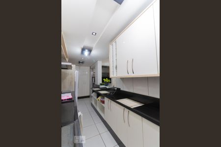 Casa à venda com 70m², 3 quartos e 2 vagas Casa à venda com 70m², 3 quartos e 2 vagasCozinha