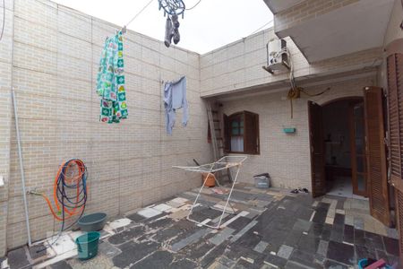 Casa à venda com 70m², 3 quartos e 2 vagas Casa à venda com 70m², 3 quartos e 2 vagasÁrea de Serviço