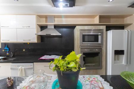 Casa à venda com 70m², 3 quartos e 2 vagas Casa à venda com 70m², 3 quartos e 2 vagasCozinha