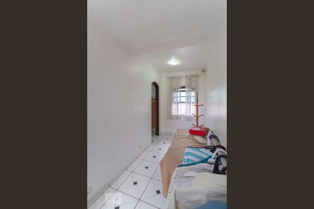 Casa à venda com 70m², 3 quartos e 2 vagas Casa à venda com 70m², 3 quartos e 2 vagasCloset