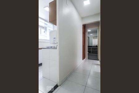 Corredor de acesso aos quartos de apartamento para alugar com 2 quartos, 70m² em Vila São João, Goiânia