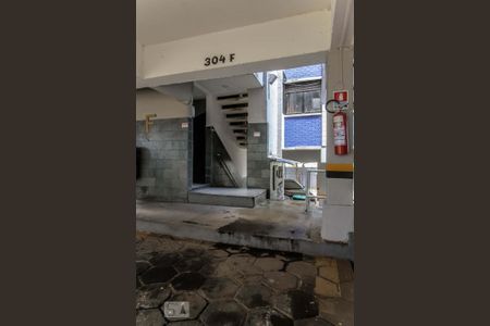 Fachada do bloco de apartamento para alugar com 2 quartos, 70m² em Vila São João, Goiânia