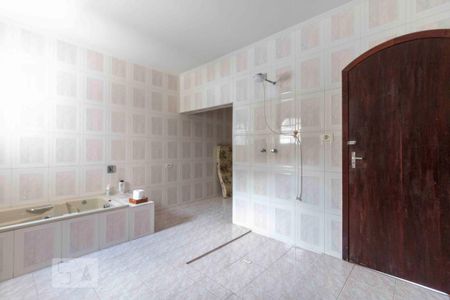 Casa à venda com 223m², 3 quartos e 4 vagas Casa à venda com 223m², 3 quartos e 4 vagasBanheiro Quarto 1 - Suite