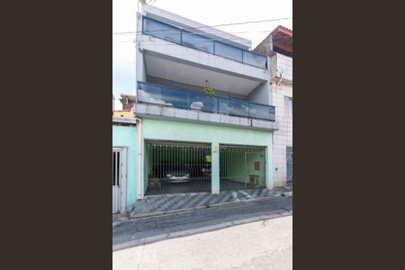 Casa à venda com 223m², 3 quartos e 4 vagas Casa à venda com 223m², 3 quartos e 4 vagasFachada