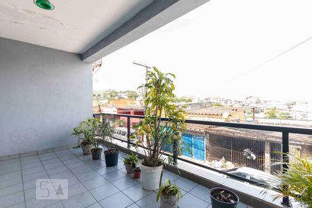 Casa à venda com 223m², 3 quartos e 4 vagas Casa à venda com 223m², 3 quartos e 4 vagasvaranda